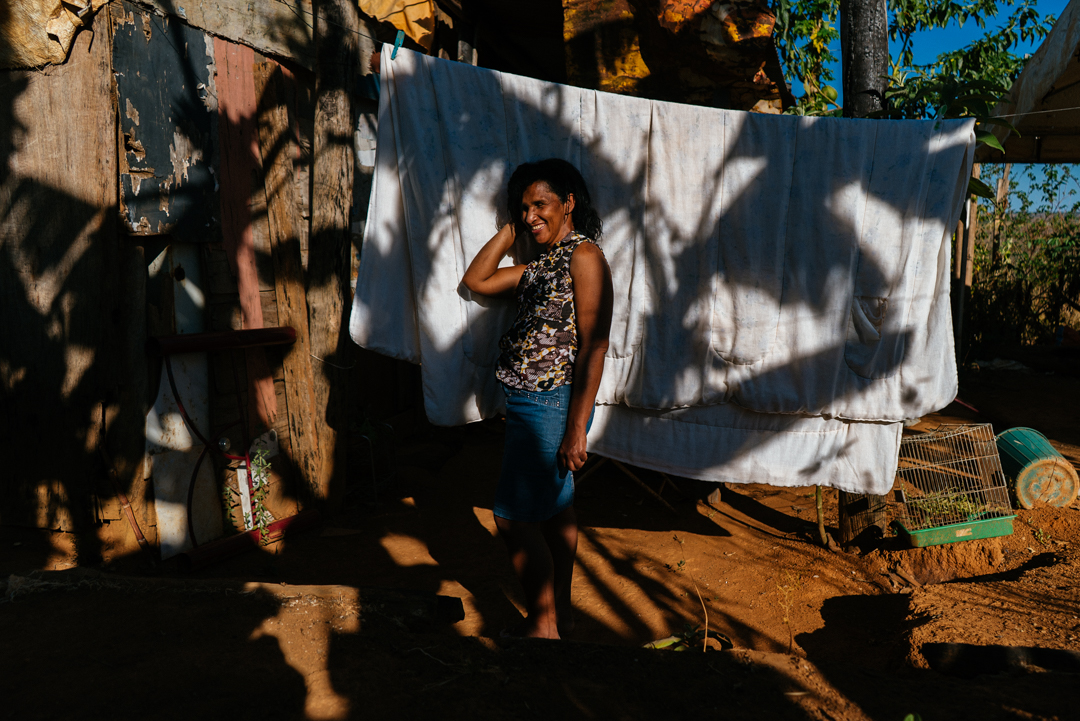 Maria, agricultora do Assentamento Nova Canaã e militante do Movimento Sem Terra. Brazlândia, Distrito Federal. 2020. Foto: Andressa Zumpano