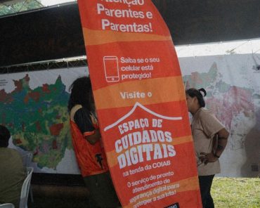 Tenda de Cuidados Digitais fortalece a segurança de lideranças e ativistas no Acampamento Terra Livre