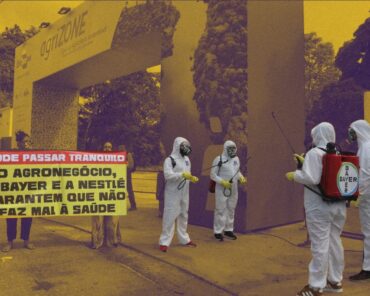 Ativistas “pulverizam” entrada da Agrizone em protesto contra agrotóxicos no Cerrado​